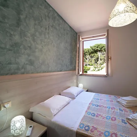 Le Grazie Est Apartahotel 3*