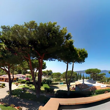 Le Grazie Est Hotel apartamentowy