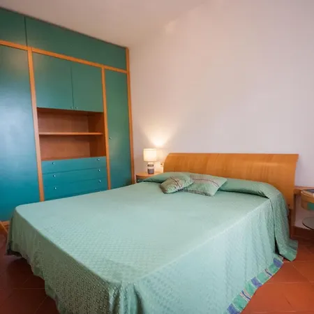 Le Grazie Est Aparthotel