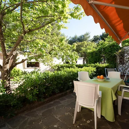 Le Grazie Est Hotel apartamentowy Capoliveri (Isola d'Elba)