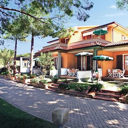 Aparthotel Le Grazie Est 3*