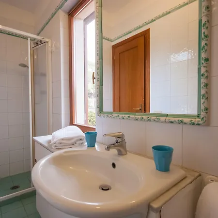 Le Grazie Est Aparthotel 3*