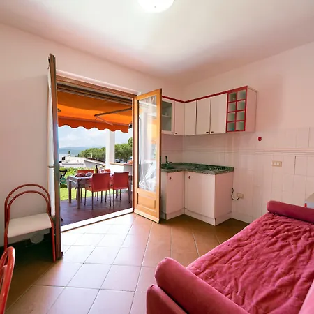 Le Grazie Est Aparthotel 3*