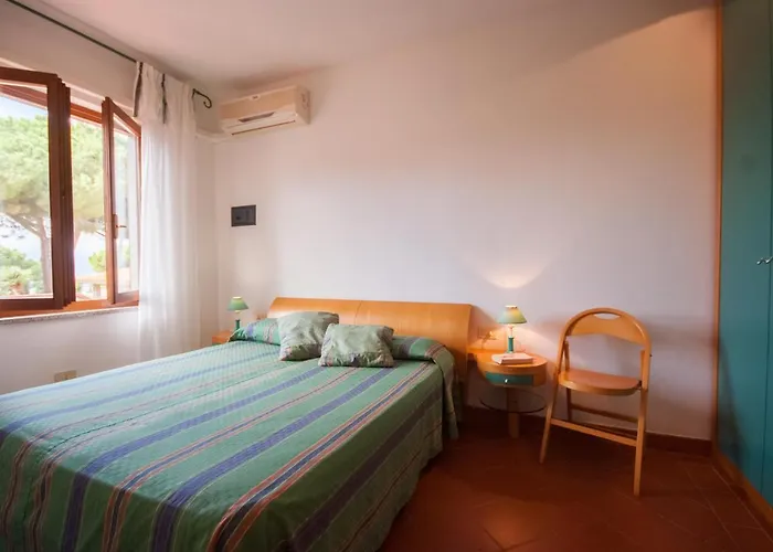 Le Grazie Est Aparthotel