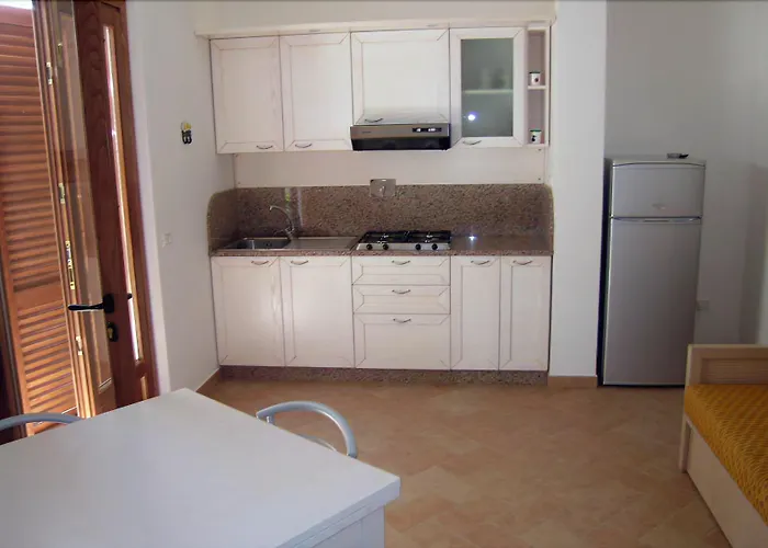 Le Grazie Est Aparthotel 4*